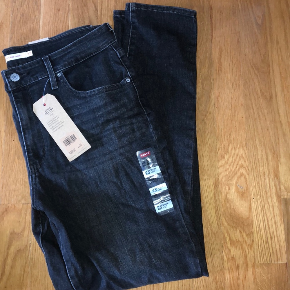 NEW Levi’s High-Rise Skinny Jeans